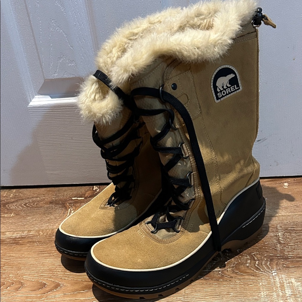 Sorel Women's Brown Winter Boots with Fur Trim